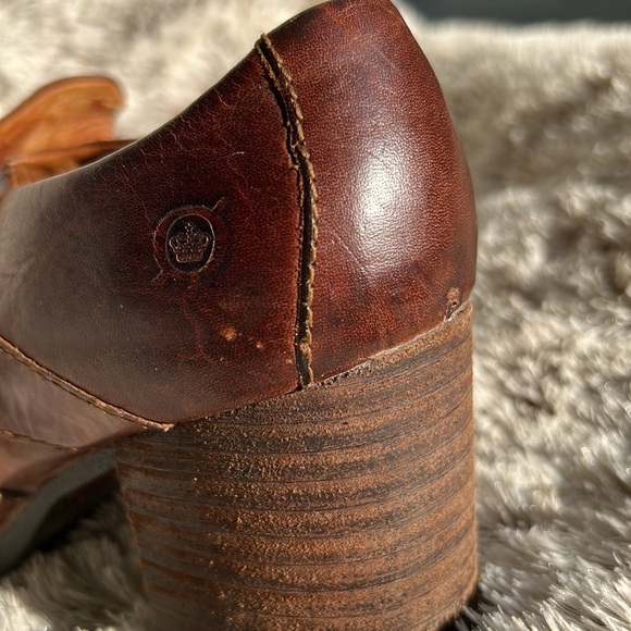 Born Ankle Boots Leather straps, chunky block heel and buckle, size 7 - Picture 9 of 9